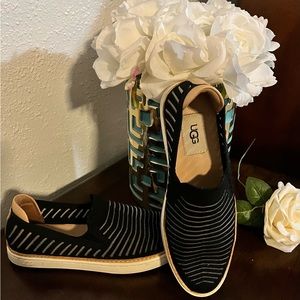 UGG Sammy Breeze Slip-On Sneaker Black 1109533 Women’s Size 5 MSRP $110